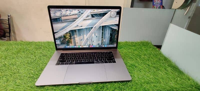 Macbook Pro 15" 2019 0