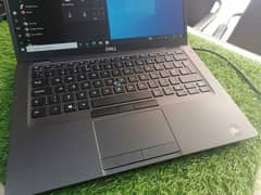 Dell 5400 i7  8th gen with touch screen