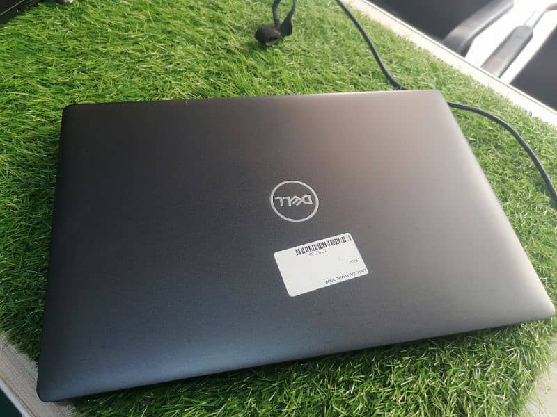 Dell 5400 i7  8th gen with touch screen 10