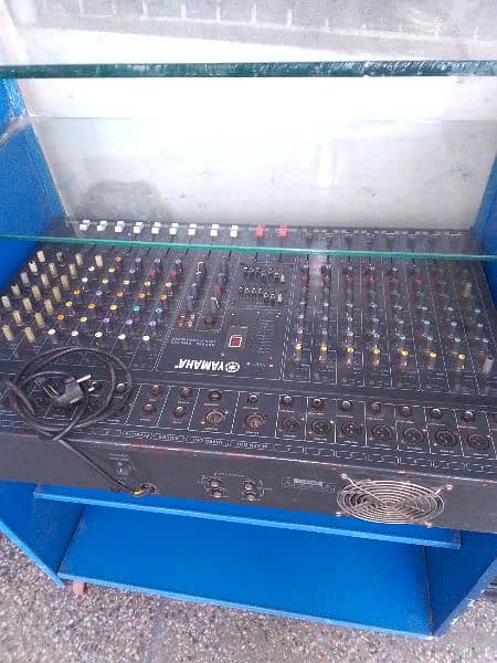 used  mixer and speakers 1