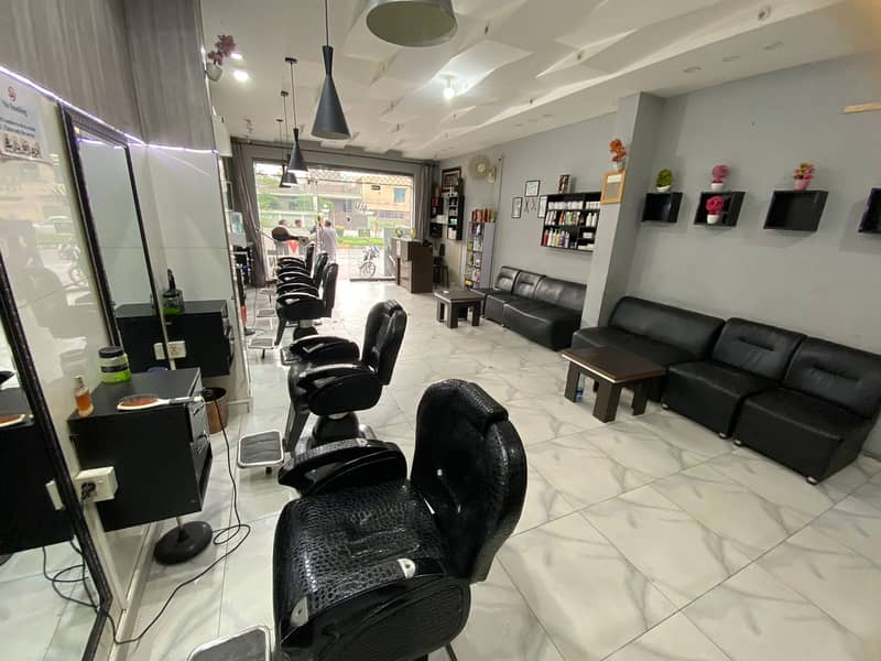 Running Mens Saloon For Sale / Profitable Business In Lahore 2