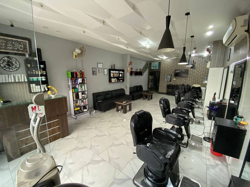 Running Mens Saloon For Sale / Profitable Business In Lahore 3