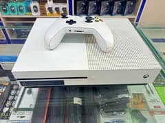 XBOX ONE S 500 GB / XBOX