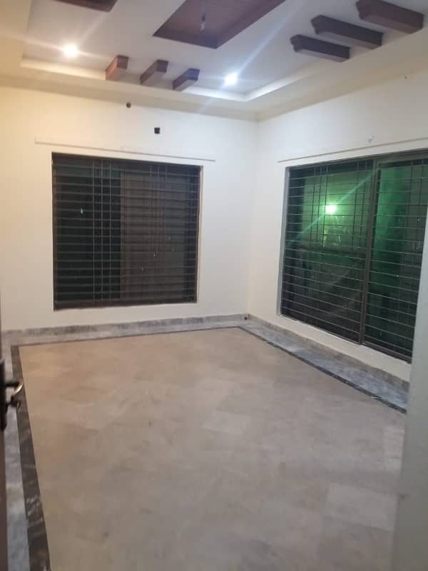 10 marla upper portion for rent in state life society 9