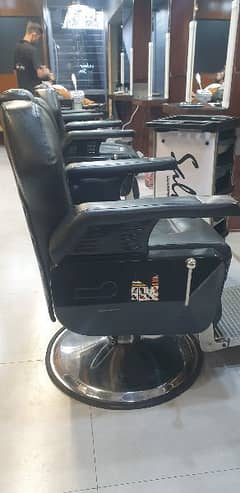 salon chair used 6 420000