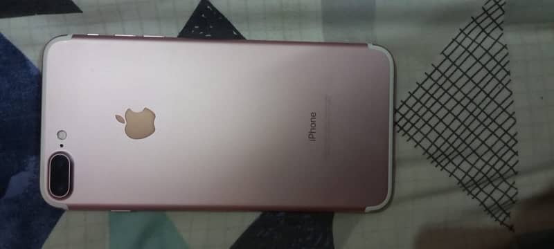 iphone 7 plus  Pta approved  128gb rose Gold 3