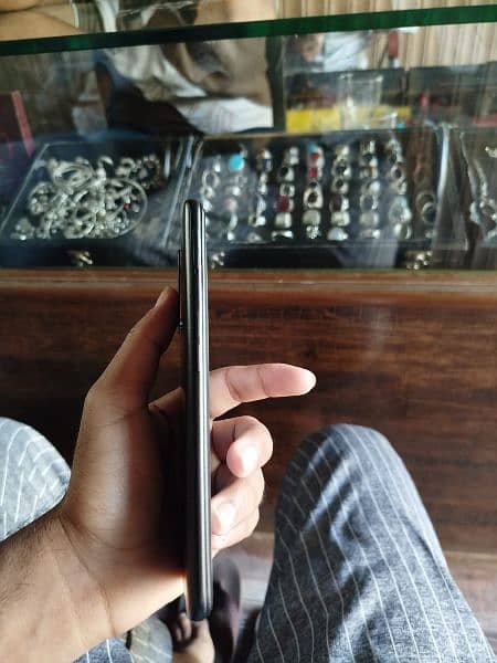 oppo A76 6/128 condition is Good 2