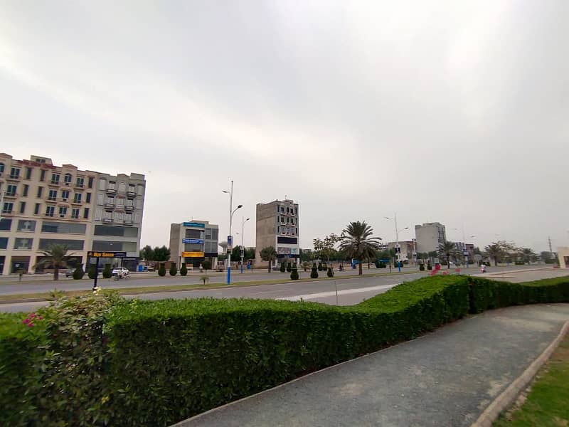 8 Marla Residential Plot for Sale at Prime Location in Low Cost Block D Bahria Orchard Lahore 0