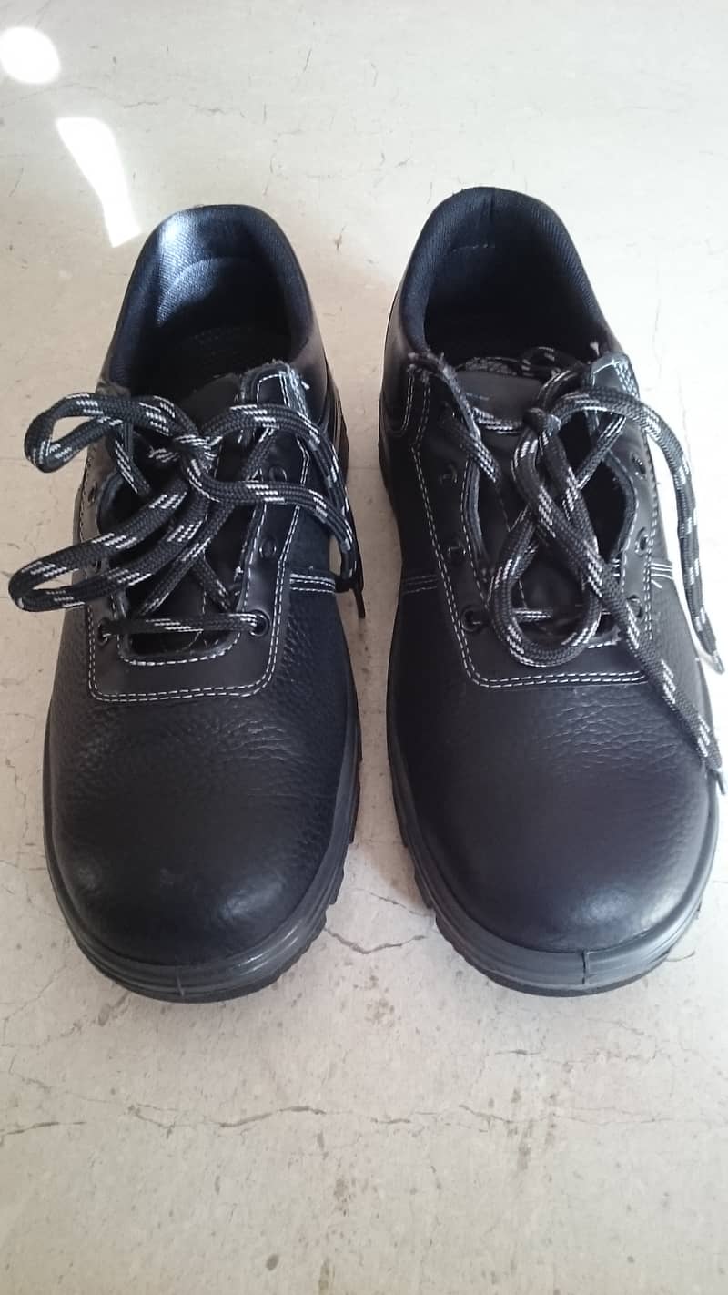 Safety Shoes black boots steel toe BATA 1