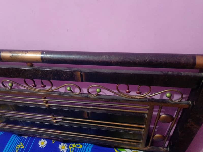 Iron Rod Bed good condition 0