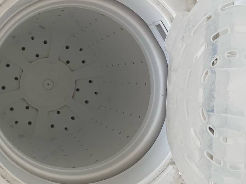 Semi Automatic washing machine Kenwood Opal Lush Condition 4