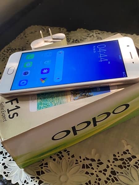 OPPO F1S (4/64) with full box 3