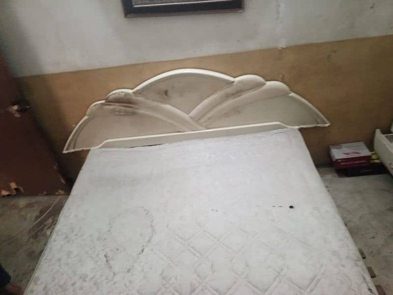 Queen size wooden bed with mattress 3
