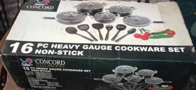 This is 16 piece non-stick  heavy gauge cookware set
