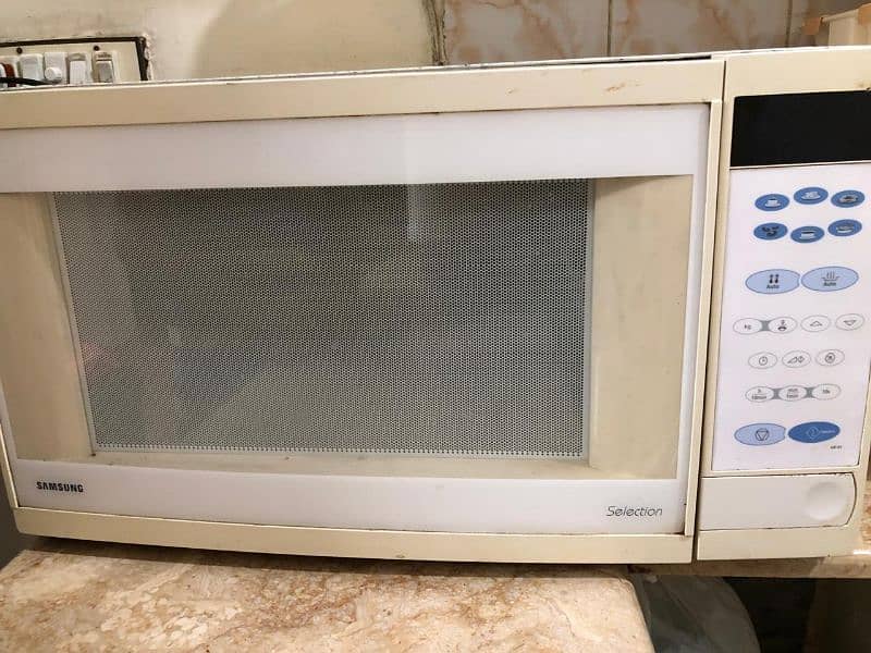 Samsung Automatic Micro Wave Oven (Big Size) 4