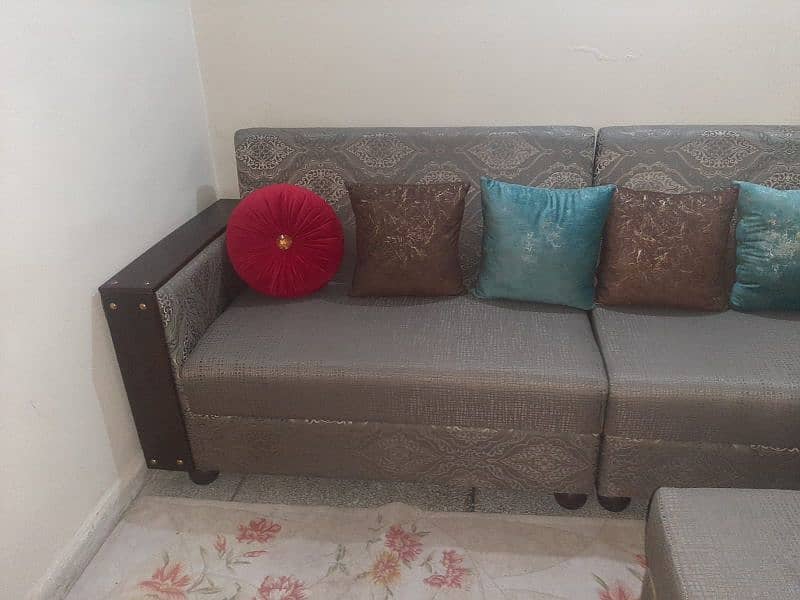 sofa l shape only 1 week use 0323 4670166 0323 7876834 contact numbers 2