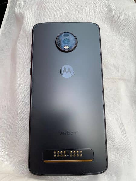 Motorola Z4 (4-128). condition 10/10. gaming phone. good battery timing. 0