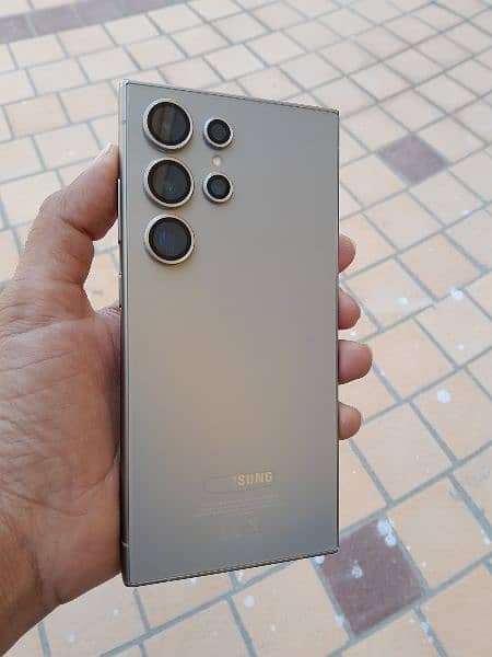 Samsung Galaxy S24 Ultra 0