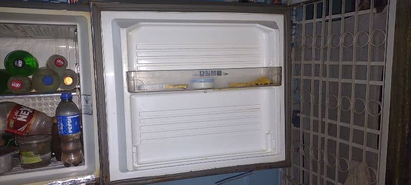 Dawlance Refrigerator For Sale 6