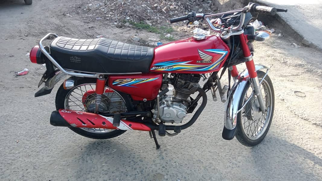 Honda CG125 2018 model  Lahore number 0