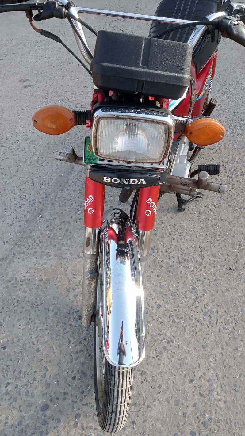 Honda CG125 2018 model  Lahore number 1