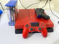 PS4 Fat 500 GB 2 Controllers 4 Games