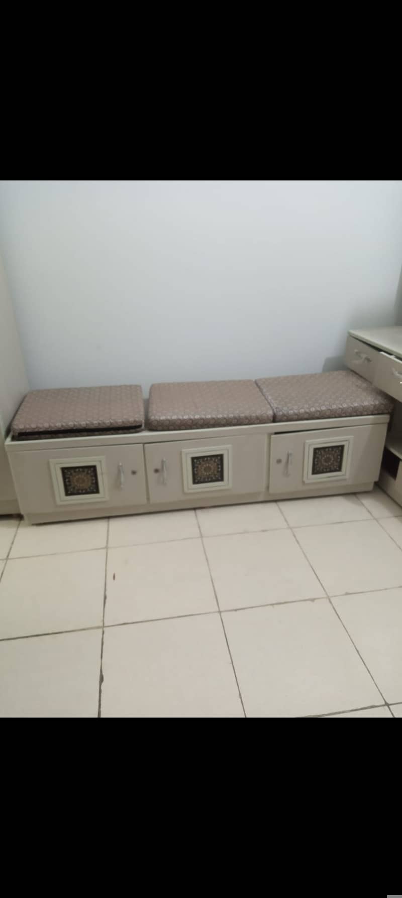Complete furniture 5 month used 2