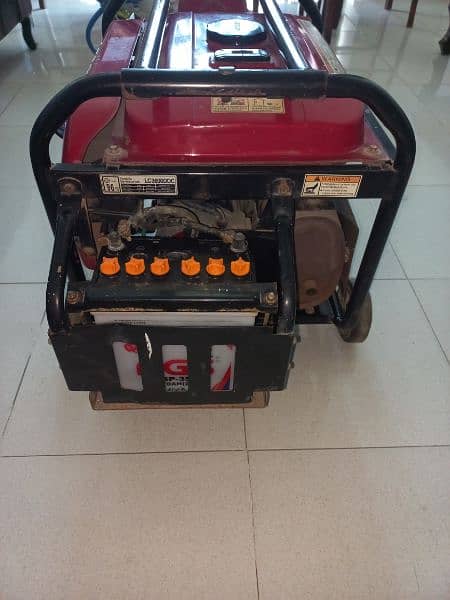 ONE HAND USED PERFECT CONDITION GENERATOR FOR SALE 4