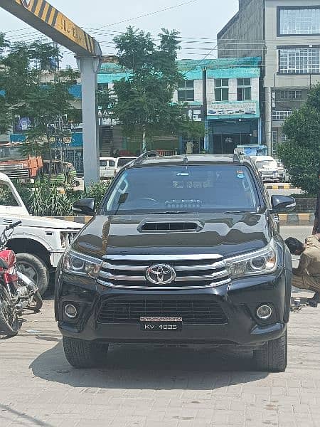 Toyota Hilux revo Automatic 2017 Total geniun 7