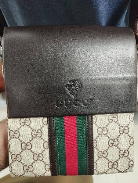 Best Quality bags. . . . All brands available. . . . LV Armani Gucci dior 6