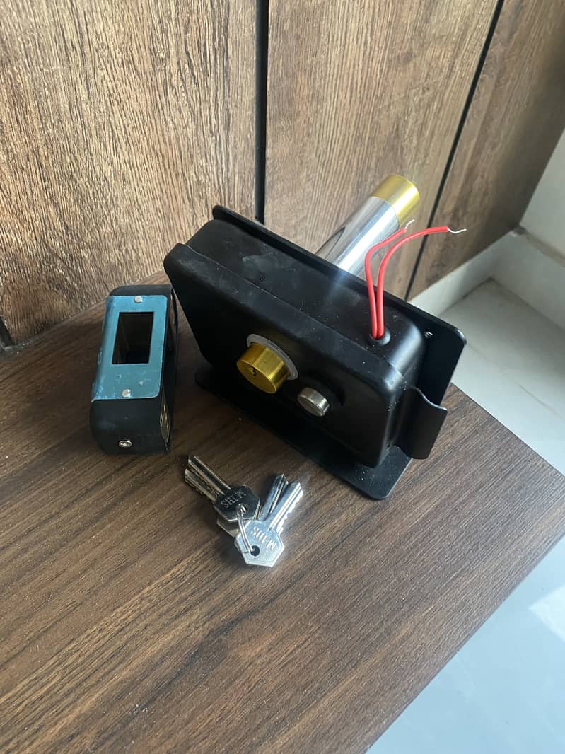 Electric door lock for sale 0