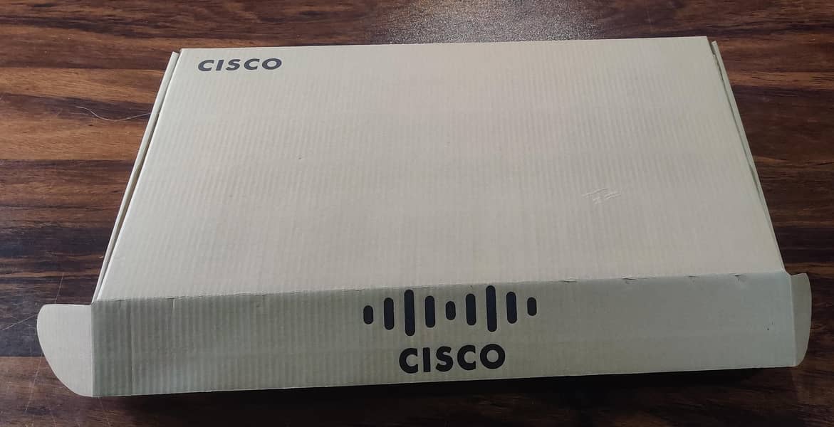 Cisco SF-300- 24P 24-port 10/100 PoE Managed Gigabit Switch (Open Box) 0