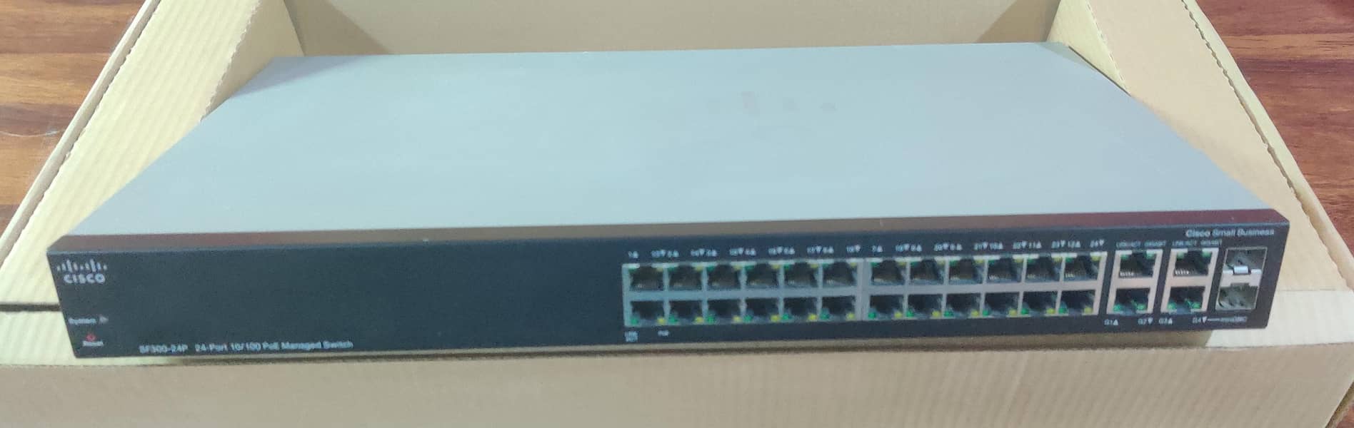 Cisco SF-300- 24P 24-port 10/100 PoE Managed Gigabit Switch (Open Box) 3