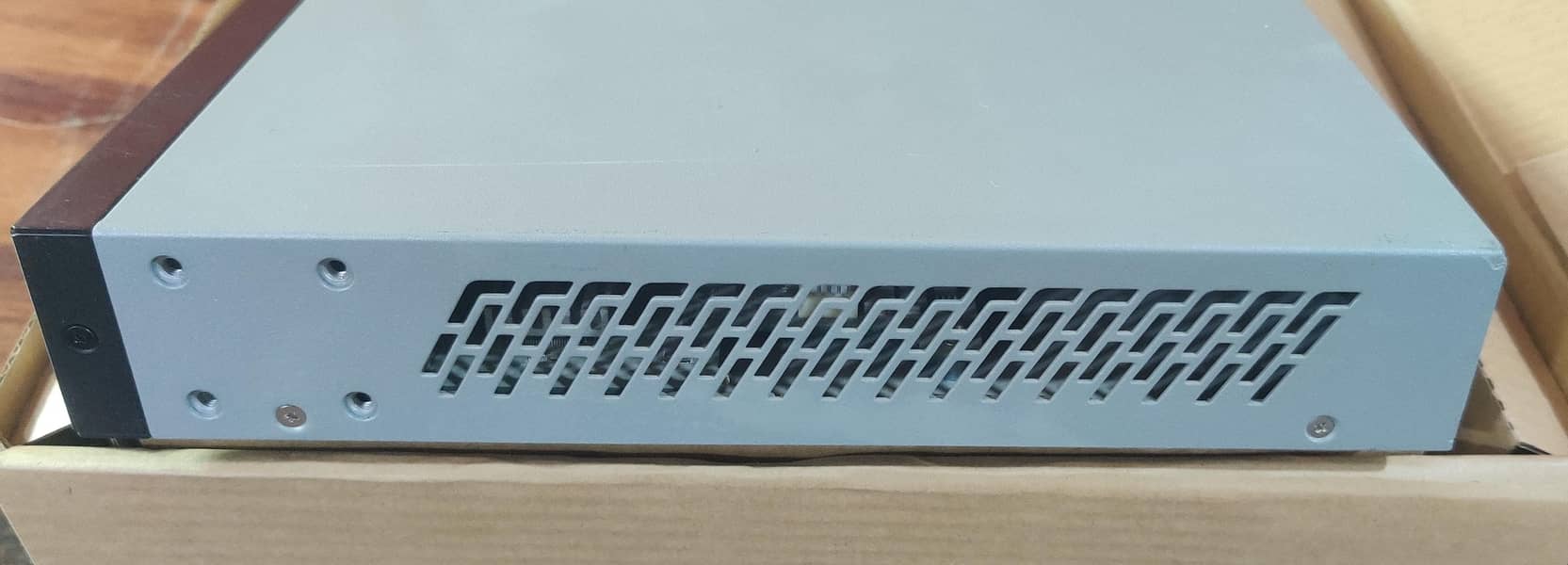 Cisco SF-300- 24P 24-port 10/100 PoE Managed Gigabit Switch (Open Box) 15