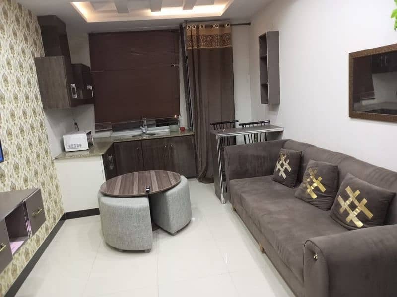 1 Bedrooms Furnished Flat Available on Daily Basis Rent 8