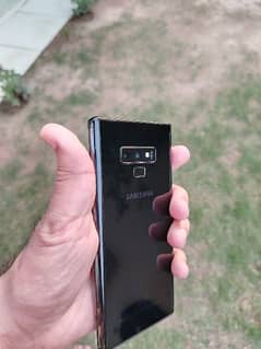 Samsung Galaxy Note 9 (Mint condition)