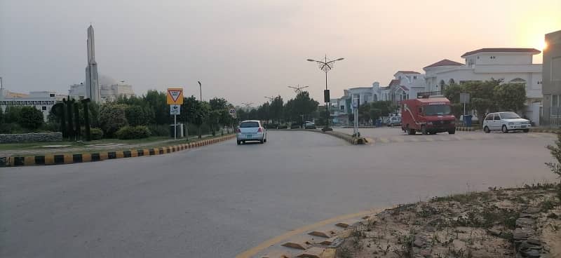 Sector C 5 Marla Ready Commercial In Starting Numbers On Main Bahria Avenue Opposite Zoo Possession Utility Paid Plot For Sale 13