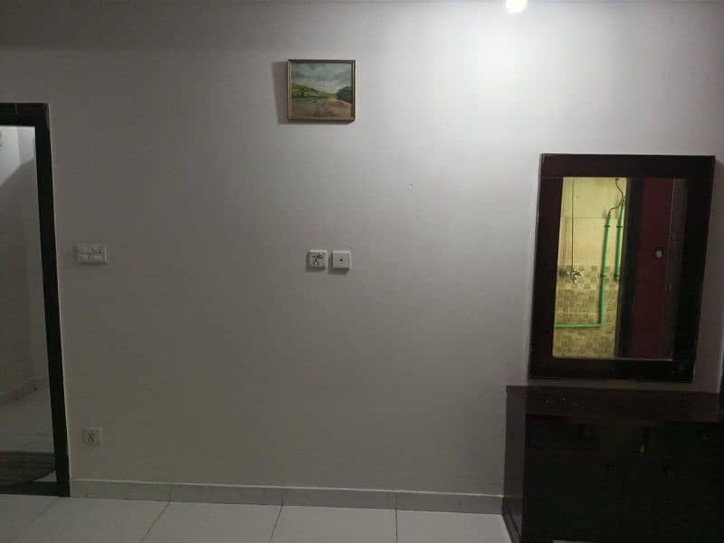 1 Bedrooms Furnished Flat Available on Daily Basis Rent 3