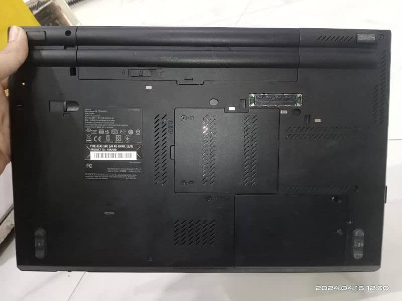 Lenovo T520 best laptop, i3 & 2nd gen 2