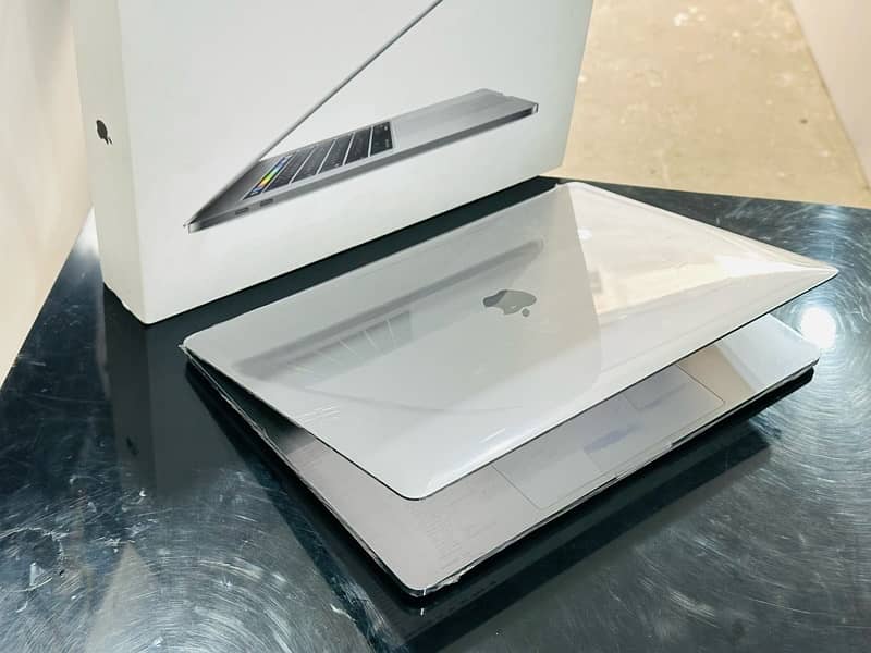 MacBook Pro Corei9 With 32gb/1TB Storage Box 0