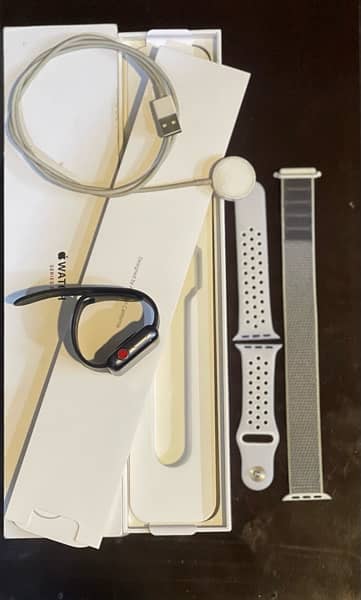 Apple watch series 3 in good condition 1