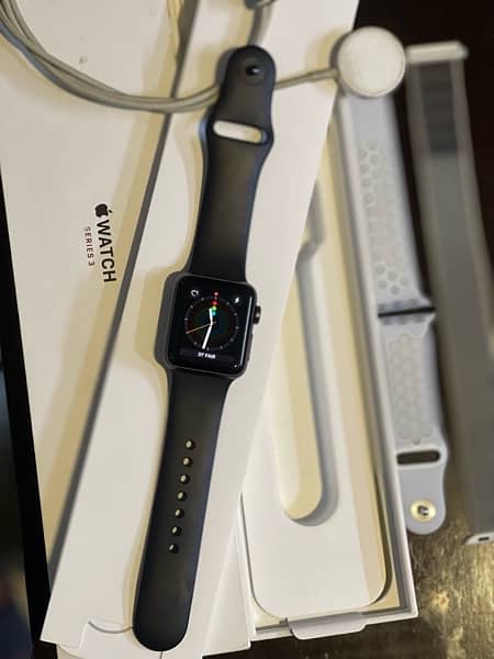 Apple watch series 3 in good condition 3