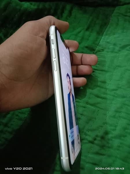 Apple IPhone 11 Non PTA 4