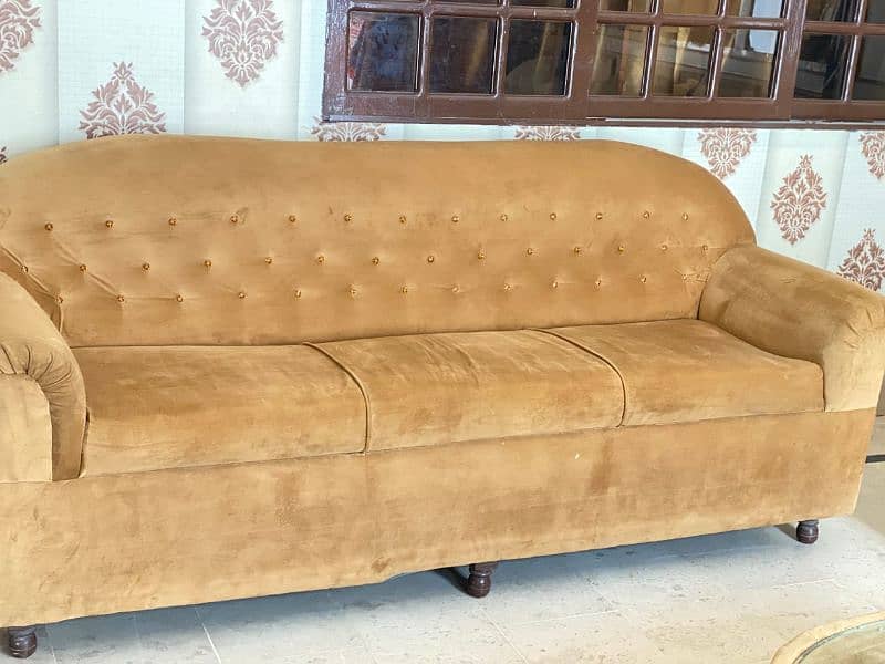 5 seater sofa set with table just like new 0