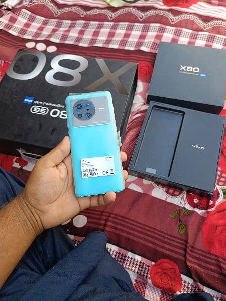 Vivo X80 with original gift box and complete original box 6
