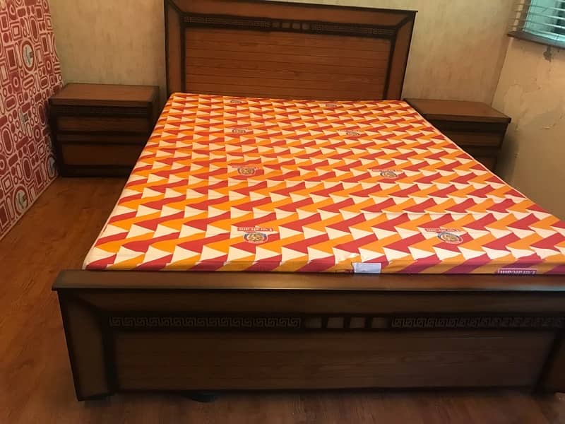 Queen size wooden bed with side tables and Mattress almost NEW 3