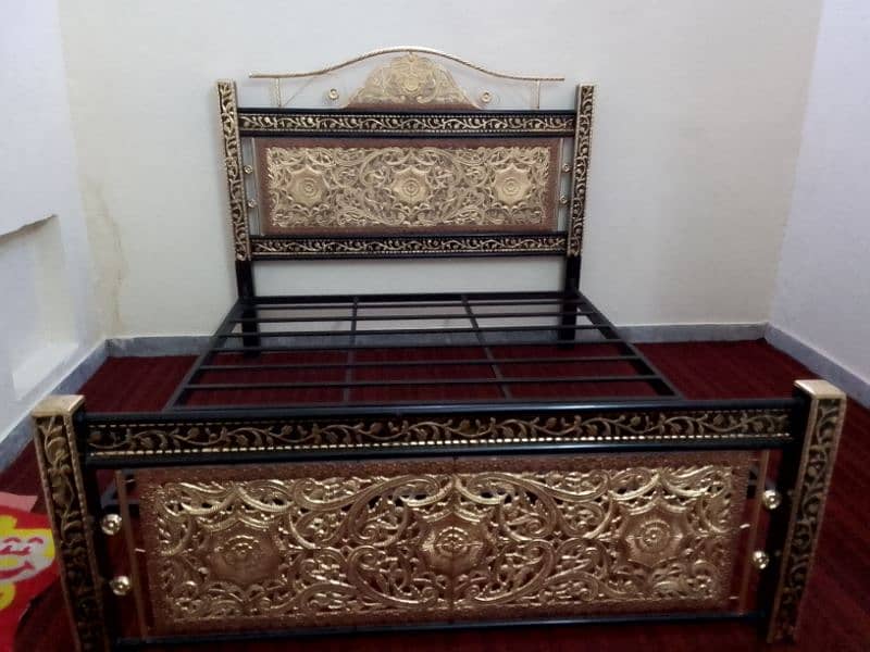 Rod iron bed 2