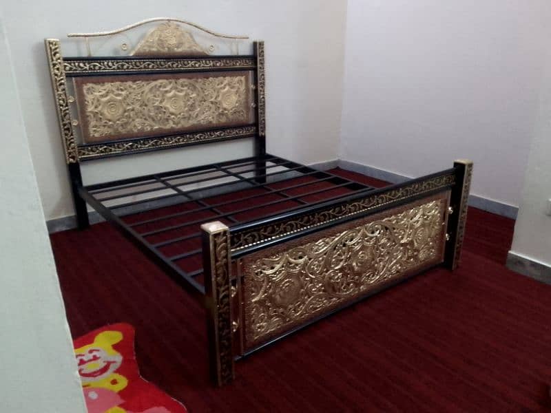 Rod iron bed 5