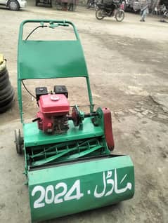 Grass Cutting Machine  Petrol Engine (  24 inch width  )  03337473563