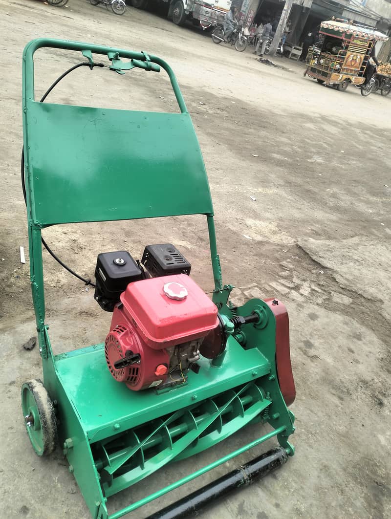Grass Cutting Machine  Petrol Engine (  24 inch width  )  03337473563 2